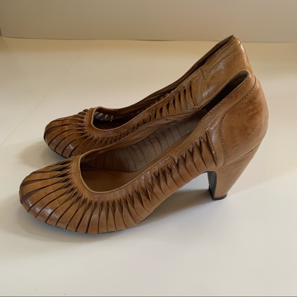 MIZ MOOZ WOMEN'S HEELS SIZE 10